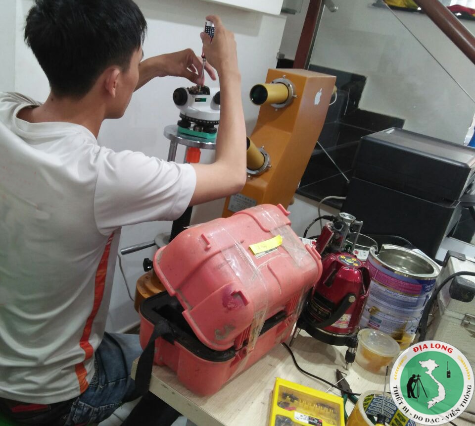 kiểm nghiệm, sửa chữa máy thủy bình laser