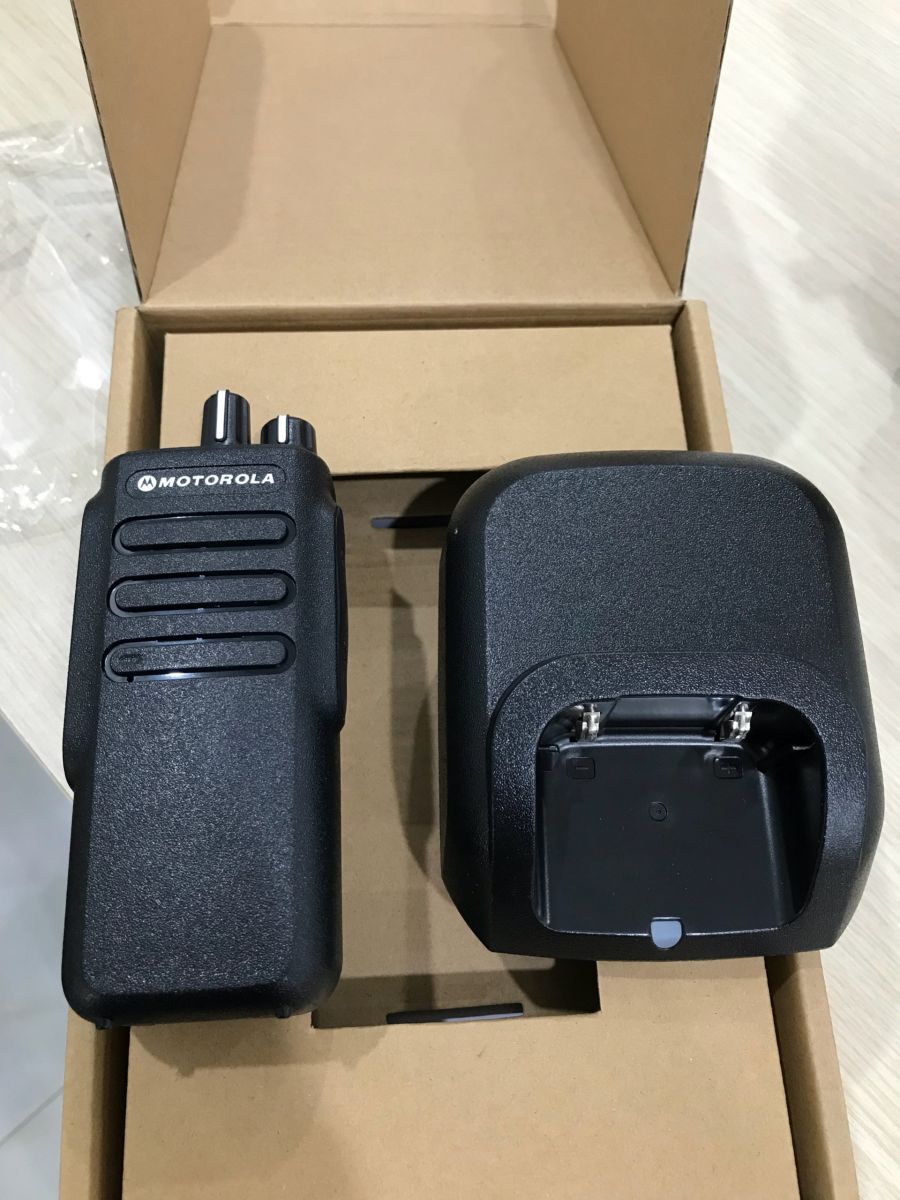 trọn bộ máy bộ đàm cầm tay Motorola CP 8600 Plus