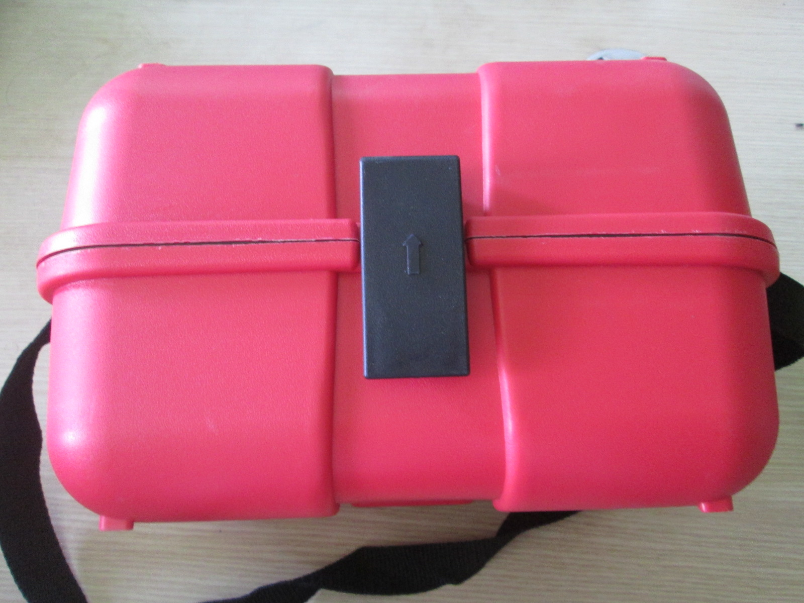 Sử dụng hộp đựng máy thủy bình sokkia giúp bảo vệ và thuận tiện di chuyển