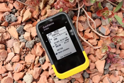 Yếu tố nào quyết định giá máy GPS cầm tay?