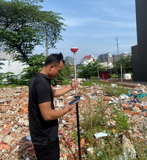 Thuê máy RTK cũ cho đo đạc địa chính và san lấp mặt bằng
