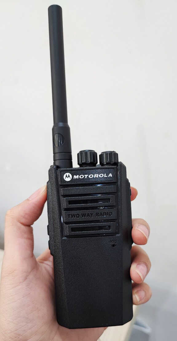 Máy bộ đàm kỹ thuật số Motorola XiR P9996 đáp ứng mọi nhu cầu của khách hàng